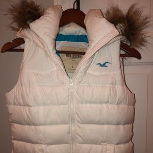 Women's Hollister Puffer Vest with Hood (attached)